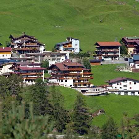 Hotel Bruno - In - Out