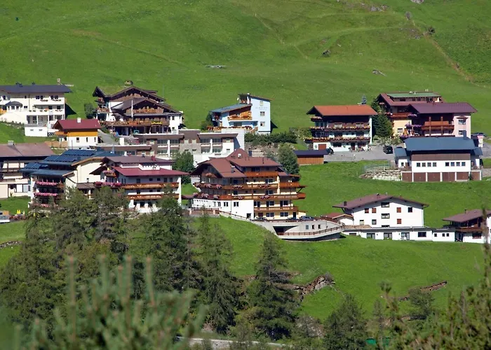 Hotel Bruno - In - Out