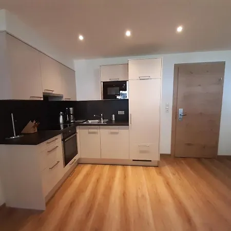 Bruno - In - Out 3* Зёльден