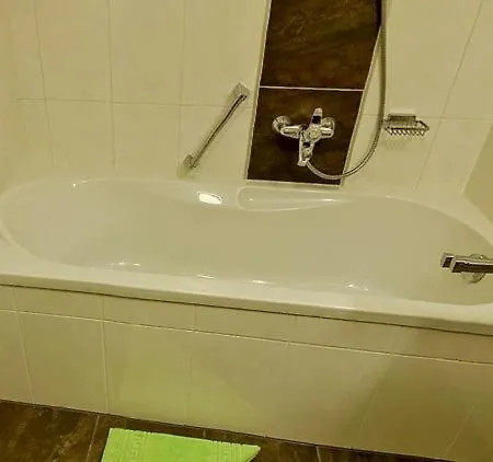 Отель Bruno - In - Out Зёльден