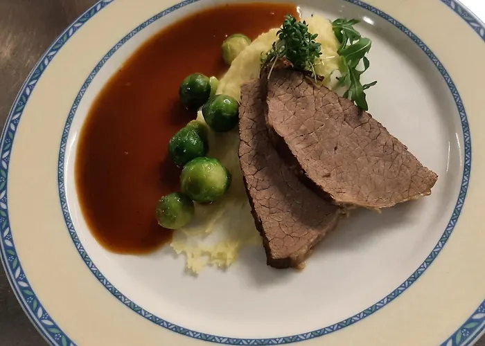 Bruno - In - Out Отель